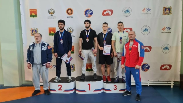 Брянский борец завоевал «бронзу» на чемпионате ЦФО