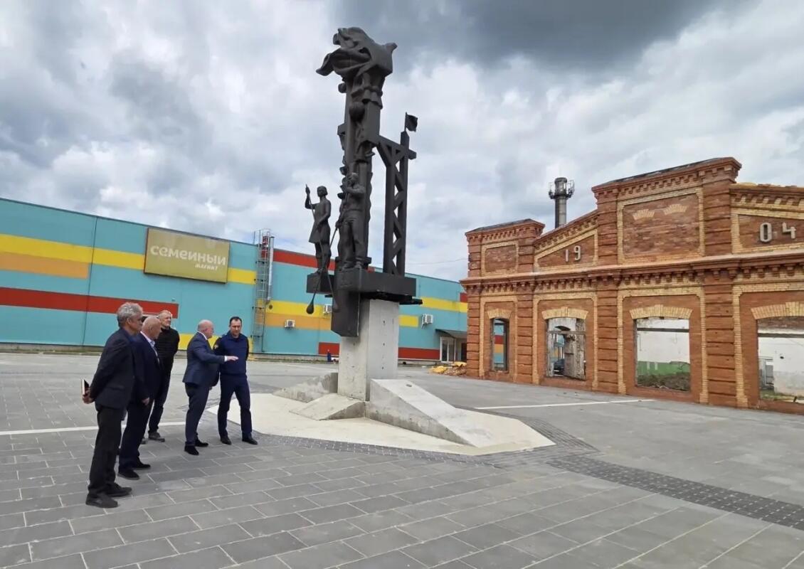 Ход строительства Хрустальной площади в Дятьково проконтролировал прокурор области