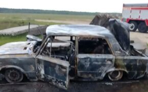 Легковой автомобиль сгорел в Брянском районе накануне