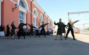Вальс Победы прозвучал на вокзале Брянск-Орловский