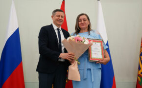 Врио губернатора Брянской области поздравил социальных работников