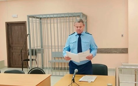 Брянский суд конфисковал у иностранца автомобиль за контрабанду сигарет