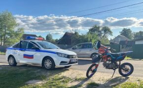 Двух несовершеннолетних байкеров задержали инспекторы в Климово