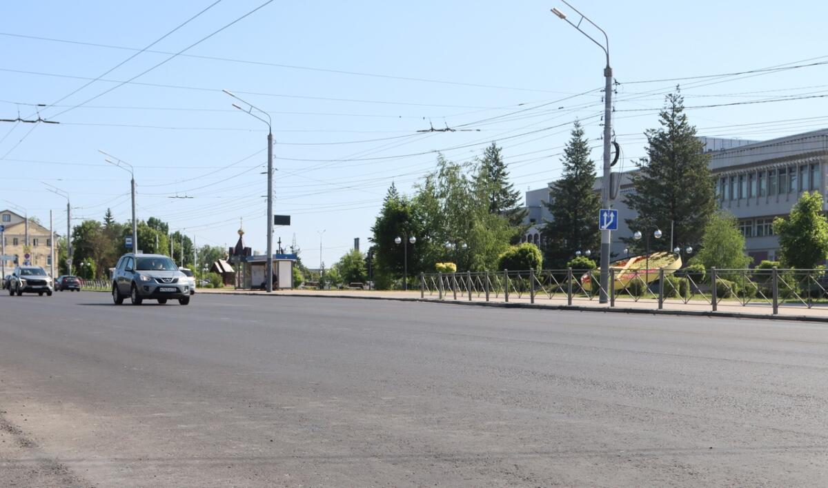 На улице Калинина в Брянске ночью подрядчик начнёт укладывать асфальт