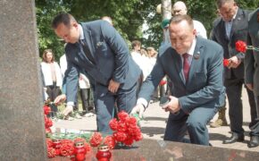 Памятный митинг прошёл в урочище «Лесные сараи» в Брянске
