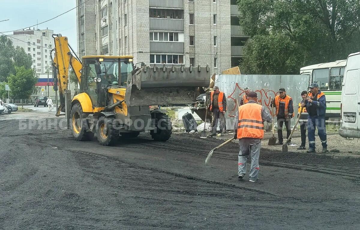 Более 2155 тонн асфальтобетонной крошки потратили на ремонт дорог в Брянске