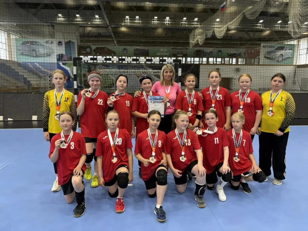Брянские гандболистки выиграли всероссийский турнир в Тольятти