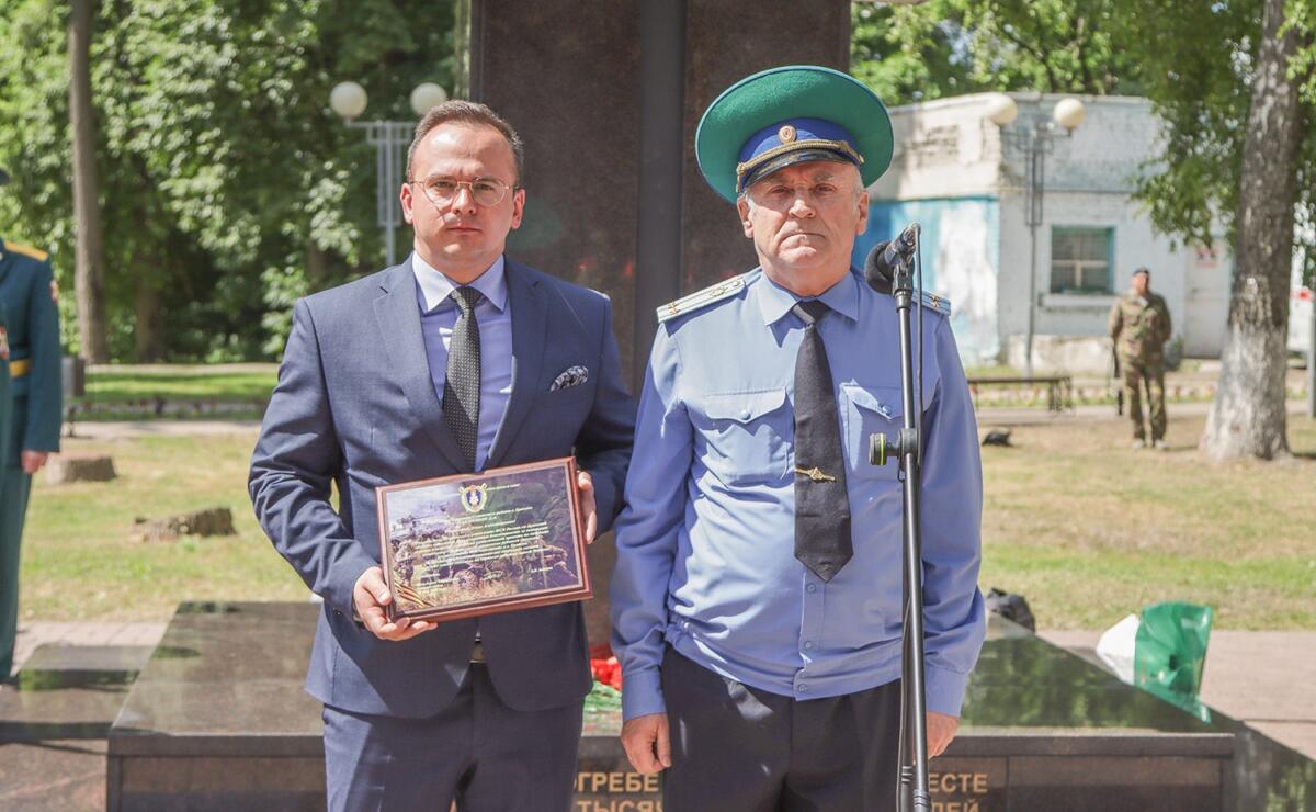 Глава Советского района получил благодарность от погрануправления ФСБ
