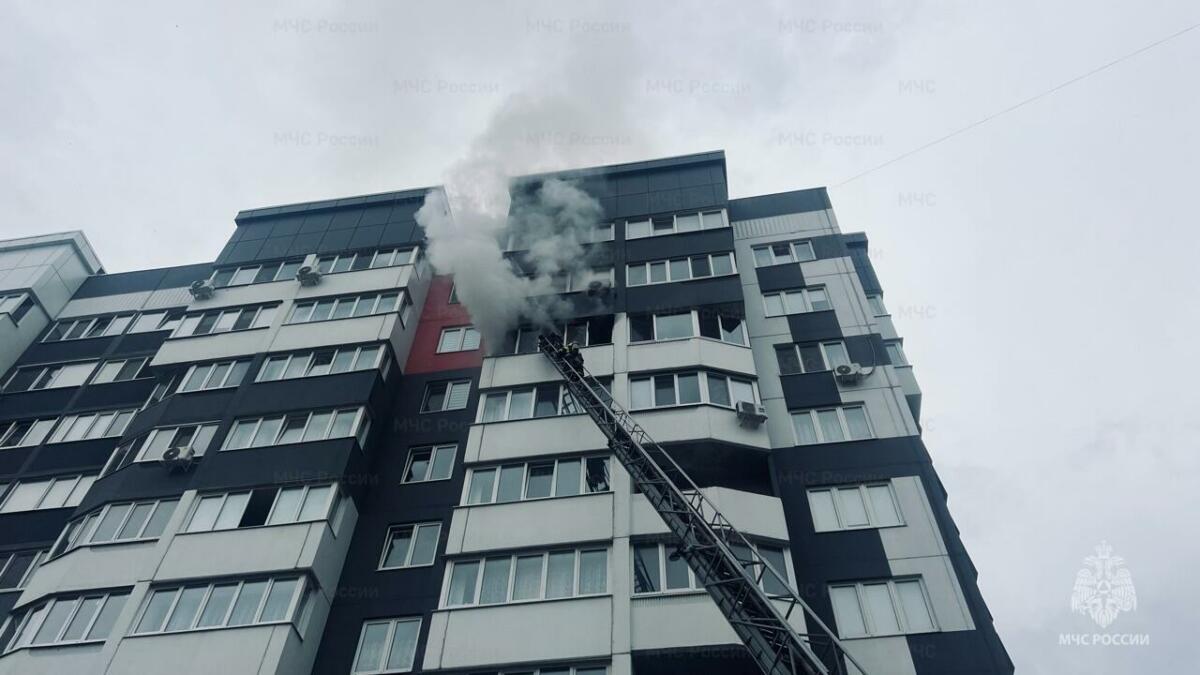 15 человек эвакуировали спасатели из многоэтажки в Брянске