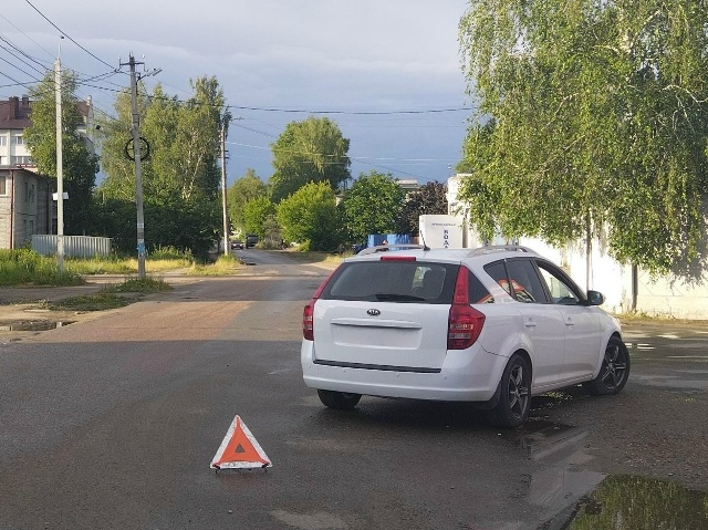 Автомобилистка сбила пенсионерку на парковке в Брянске