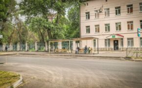 Новые остановки общественного транспорта установили на улице Советской в Брянске