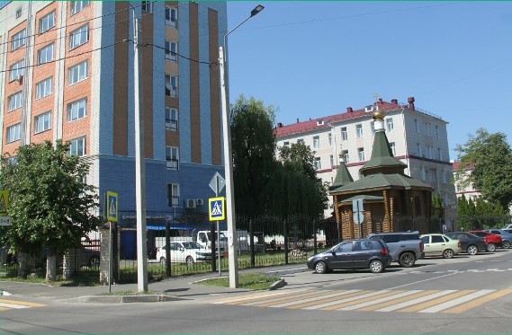 Три дороги к медучреждениям ремонтируют в Брянске по нацпроекту