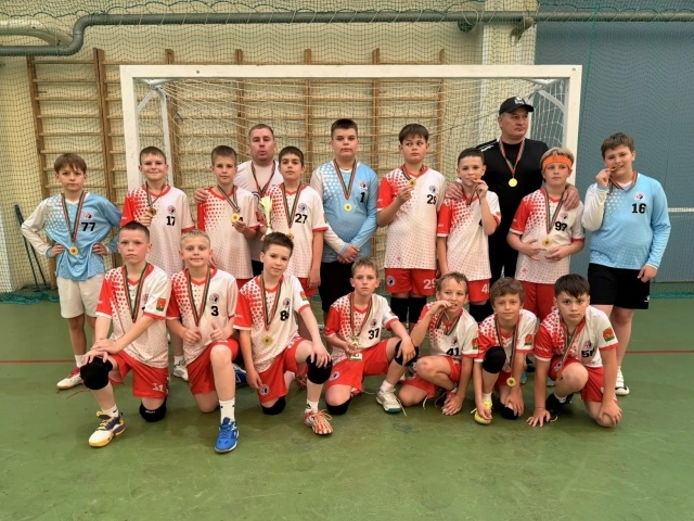 Брянские гандболисты выиграли всероссийский турнир в Казани