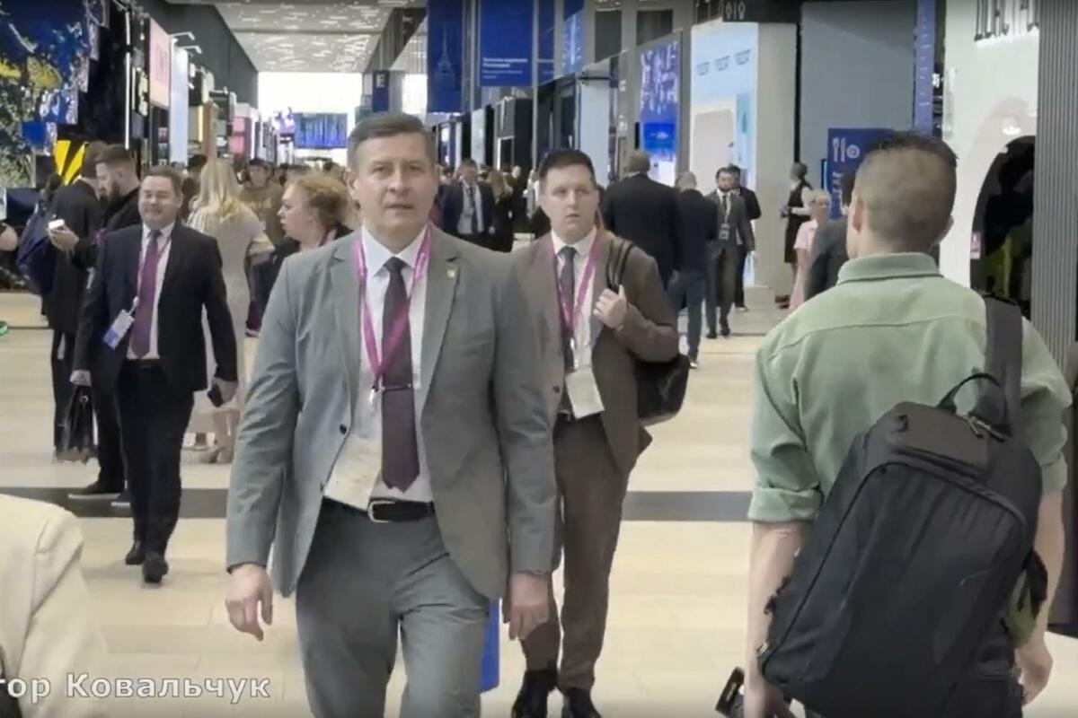 Врио губернатора Брянской области участвует в ПМЭФ-2026