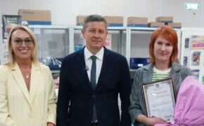 Сотрудники брянской почты получили награды