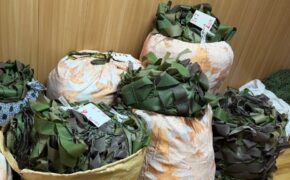 Брянские таможенники передали маскировочные сети и технику военным
