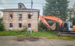 Аварийный дом снесут на улице Коммунистической в Брянске