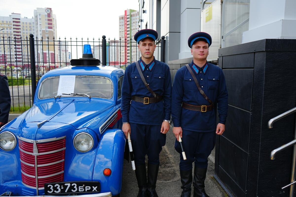 Выставка служебного транспорта и ретро-техники ГИБДД прошла в Брянске