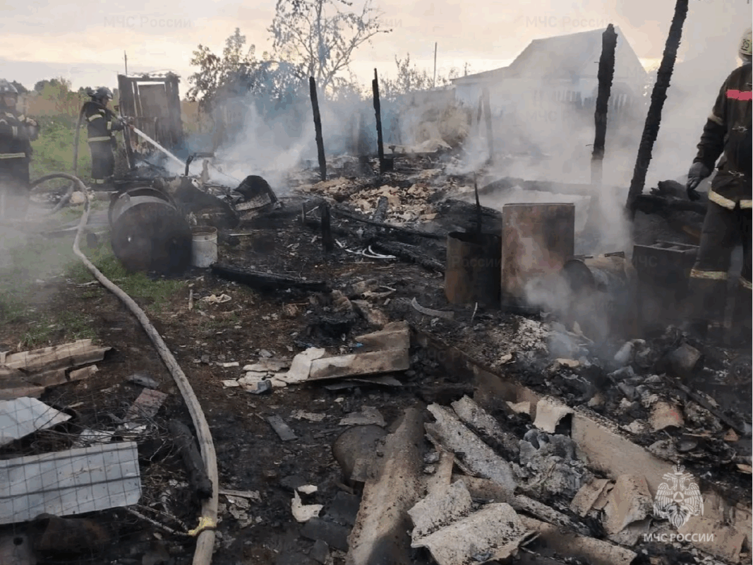 Жилой дом сгорел утром в Дятьковском районе