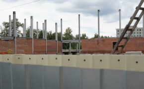 Врио губернатора Брянской области посетил проблемный объект в Карачеве