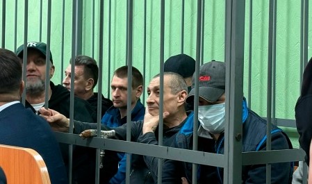 Виновные в незаконном обороте сигарет представители преступного сообщества не разжалобила брянский суд