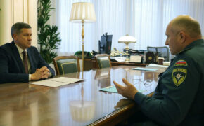 Глава МЧС России встретился с врио губернатора Брянской области