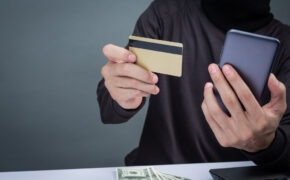 Лжебанкиры похитили свыше 10 миллионов рублей у брянцев за неделю