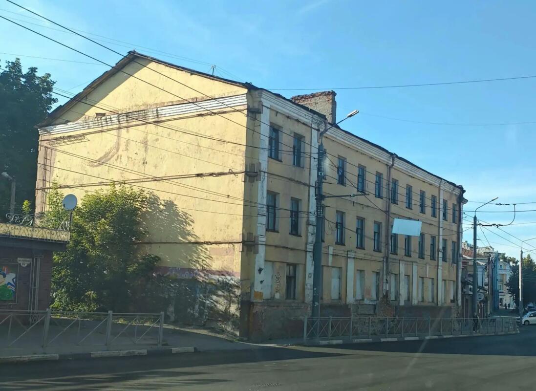 На набережной в Брянске перекроют движение 4 и 5 августа из-за сноса аварийного дома