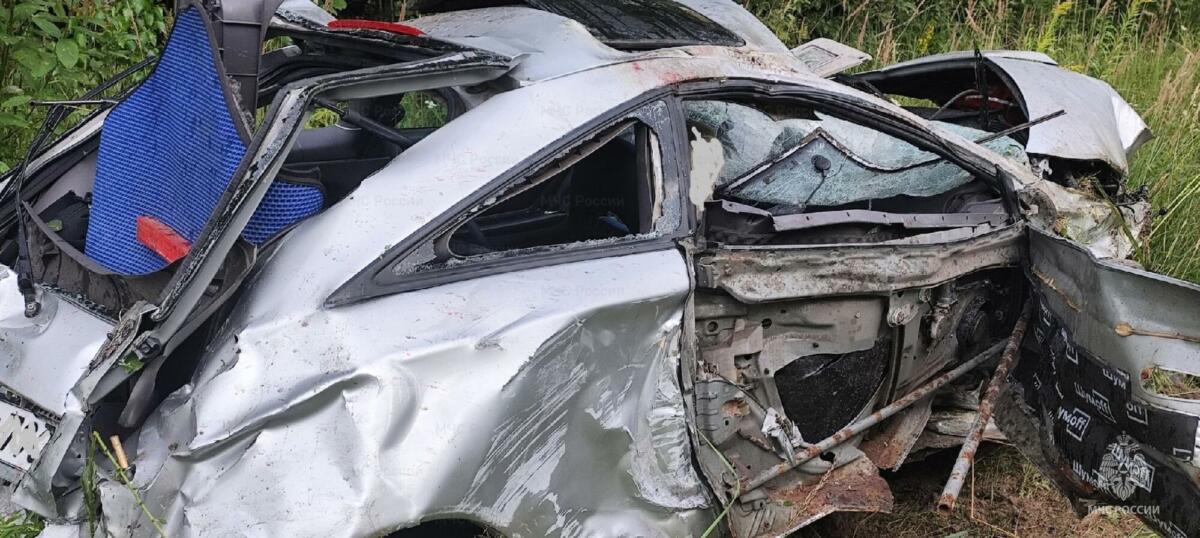 В Дятьково брянские спасатели деблокировали пострадавшего в ДТП с двумя автомобилями