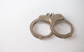 Полицейские в Клинцах по горячим следам задержали грабителя
