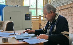 На брянском заводе «ЛДС» обсудили коллективный договор с ветеранами предприятия