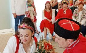 Свадьба в духе культуры российского казачества прошла в Клинцах