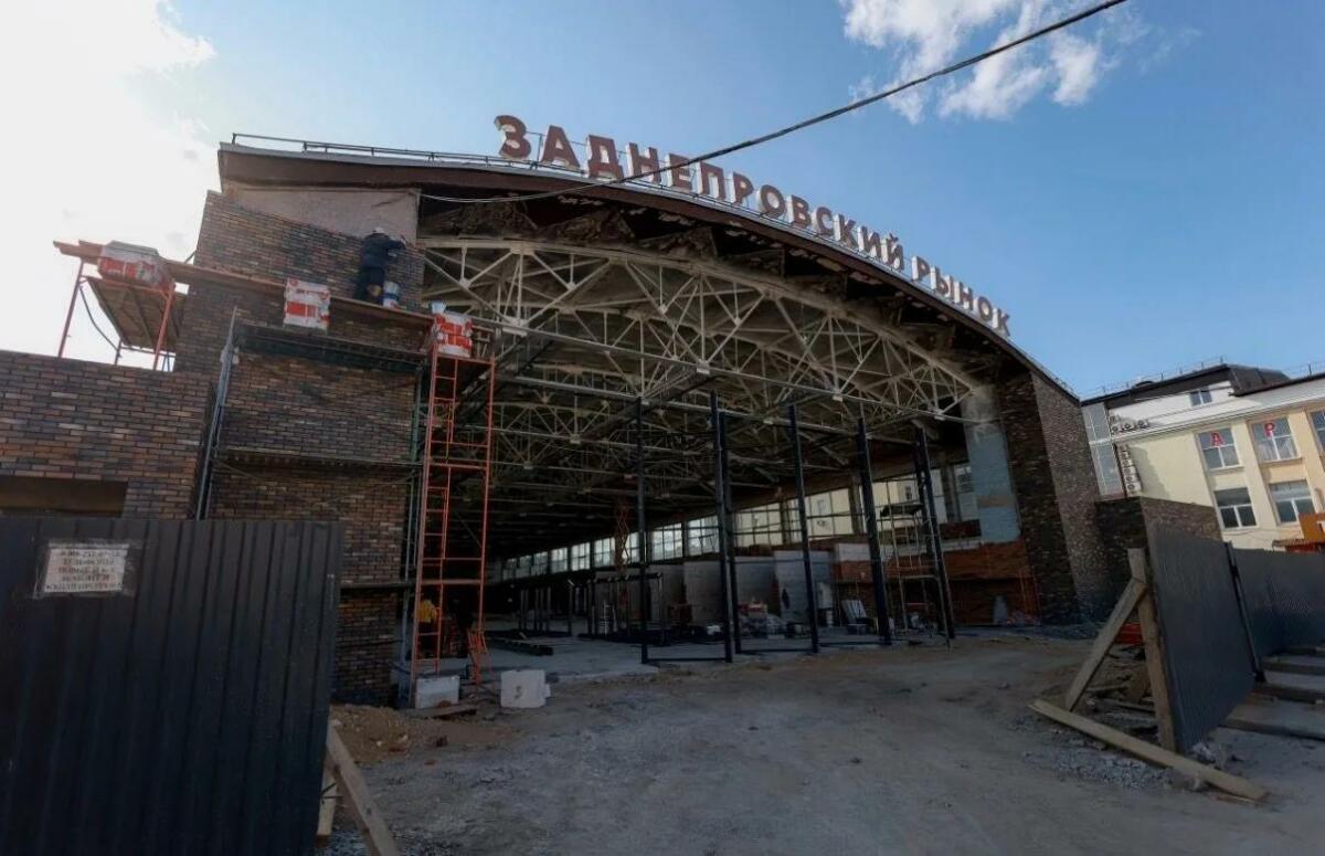 Фасады и тротуары