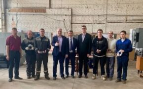 Брянский завод помогает возрождать лучшие элементы советского образования