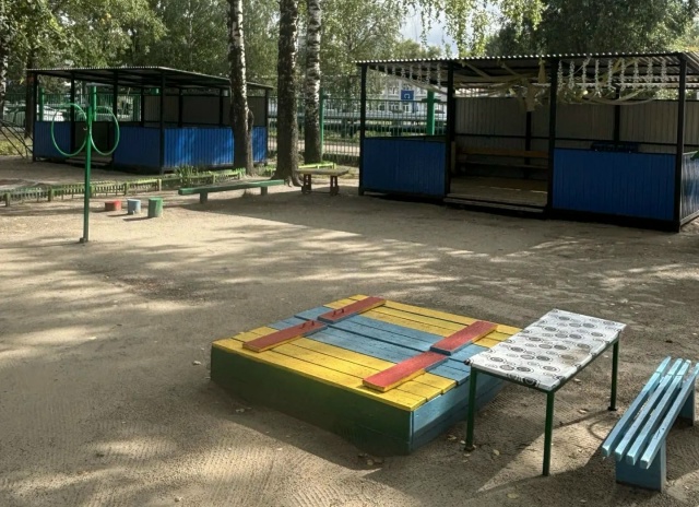 Шесть веранд установят в детском саду Брянска за 2,5 миллиона рублей