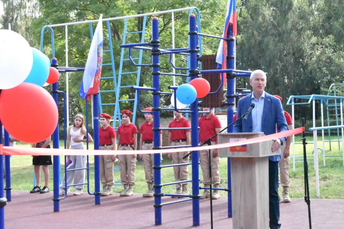 Новую спортплощадку открыли в Клинцовском районе