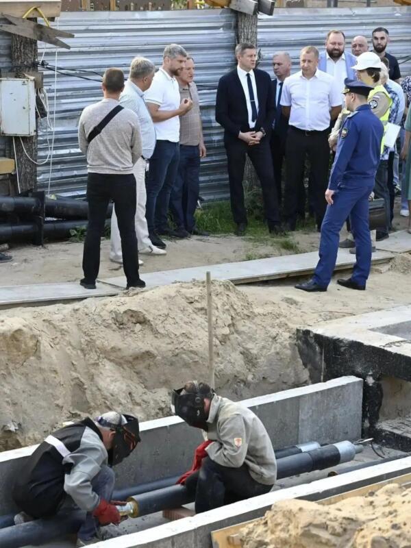 В брянском поселке Свень подрядчик срывает сдачу детсада по нацпроекту