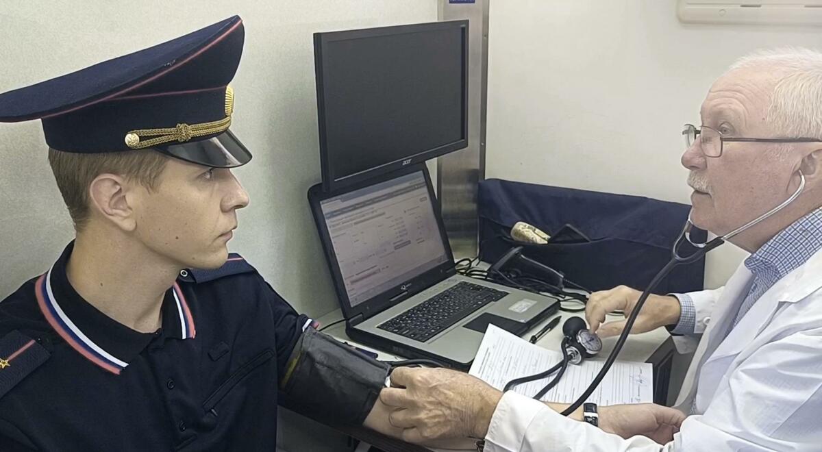 Более полусотни полицейских сдали кровь в Брянске