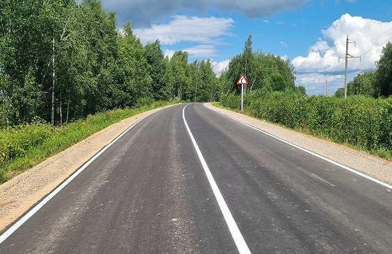 Более шести километров трассы обновили по нацпроекту в Дубровском районе