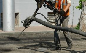 292 квадратных метров дороги избавили от ям в Брянске за два дня