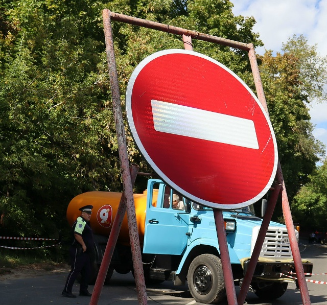 На улице Калинина в Брянске ограничат движение транспорта