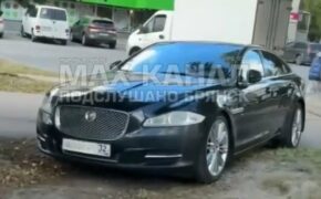 Водителю Jaguar грозит штраф за попавшее в соцсети видео с нарушением ПДД в Брянске