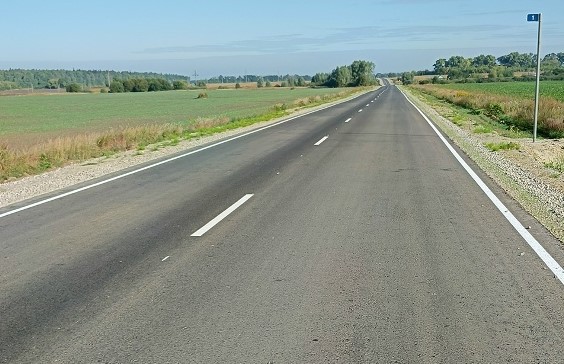 Более четырёх километров трассы отремонтировали в Комаричском районе