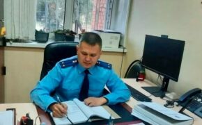 Сотрудницу магазина в Брянске обвиняют в присвоении денег из кассы