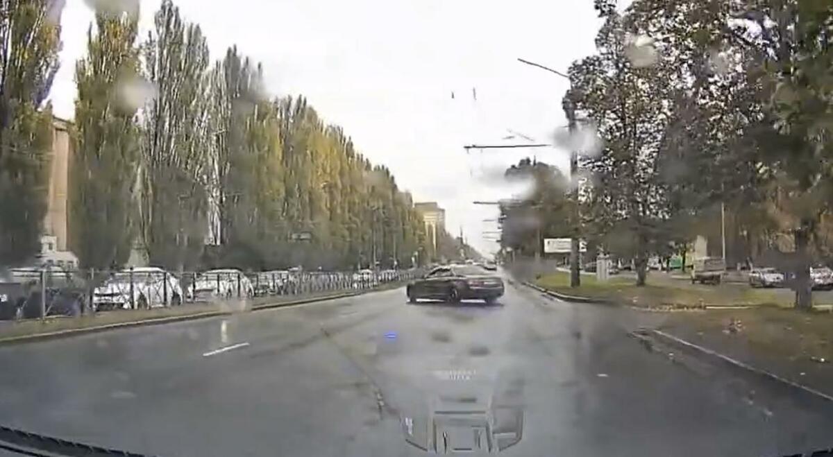 Жителя Брянска инспекторы оштрафовали за попавшее в соцсети видео с нарушением ПДД