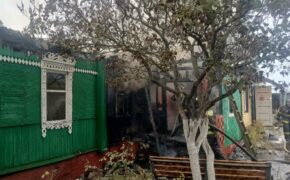 Жилой дом сгорел в Брянске в воскресенье