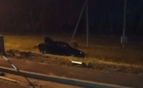 Легковушка съехала в кювет в Почепском районе