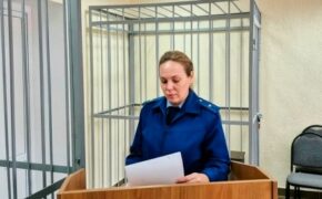 Курьера телефонных мошенников брянский суд отправил на работу