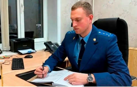 Проткнувшую сожителя шампуром жительницу Брянска ждёт суд