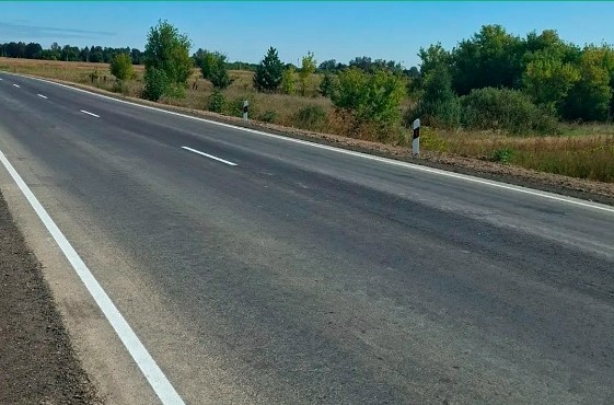 Более шести километров трассы в Почепском районе обновили по нацпроекту
